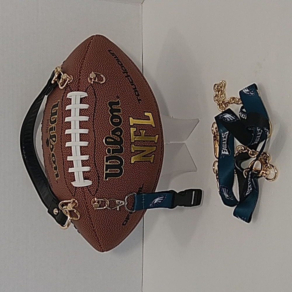 HANDMADE Football Purse (PHILADELPHIA EAGLES) π - Picture 10 of 17